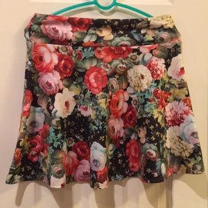 Floral print skirt